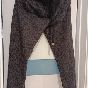 New Victoria's Secret Charcoal Leopard Lace-Up LEGGING